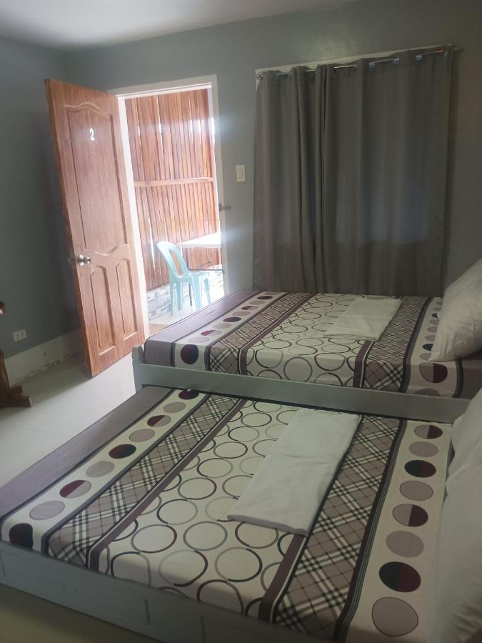 Moalboal Indino'S Guesthouse Sardines Run And Sea Turtle 1 Minute Walking Distance Buitenkant foto