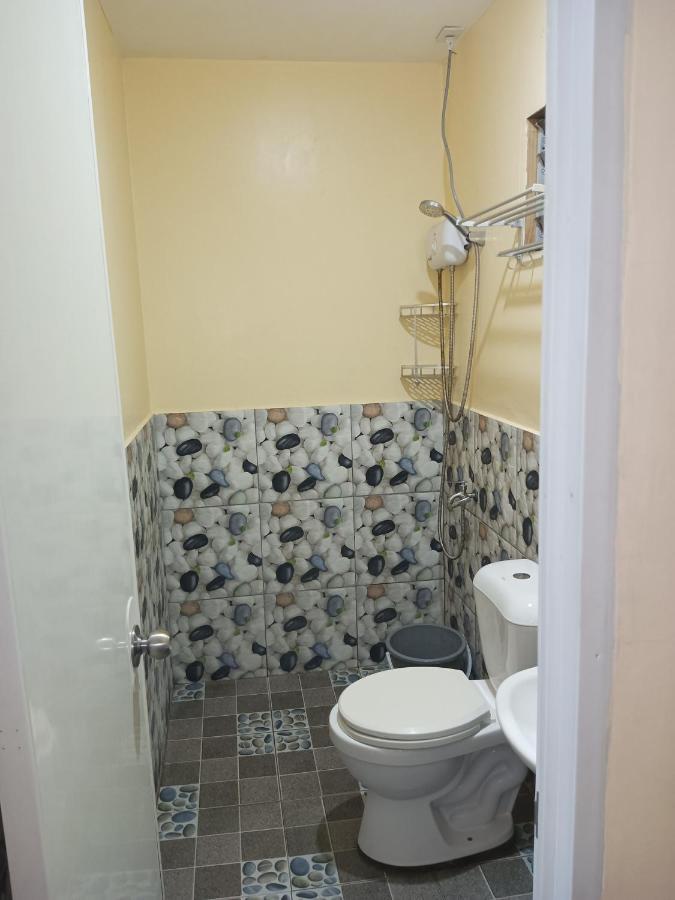 Moalboal Indino'S Guesthouse Sardines Run And Sea Turtle 1 Minute Walking Distance Buitenkant foto