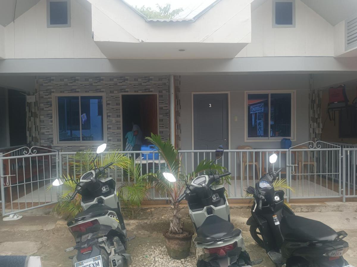 Moalboal Indino'S Guesthouse Sardines Run And Sea Turtle 1 Minute Walking Distance Buitenkant foto